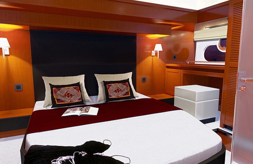 Swift Trawler 50 cabin