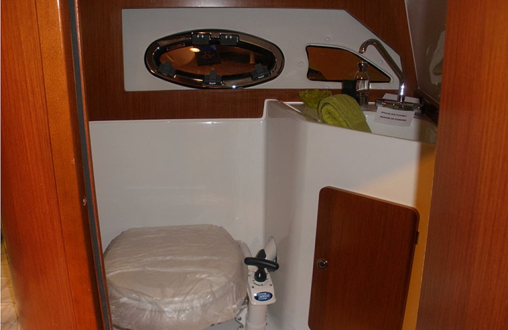antares 8.80 toilette