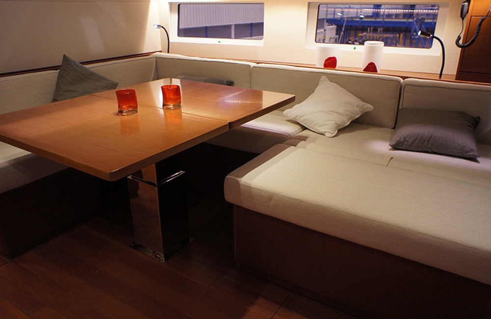 oceanis 55 quadrato cena