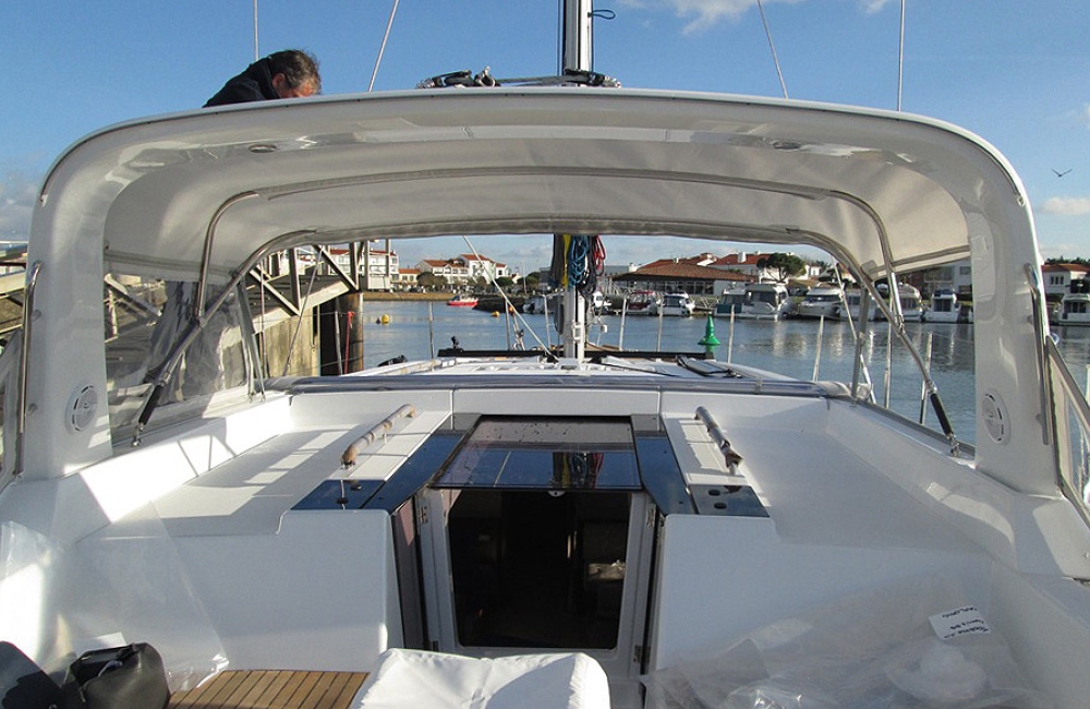 oceanis 55 roll bar capotte