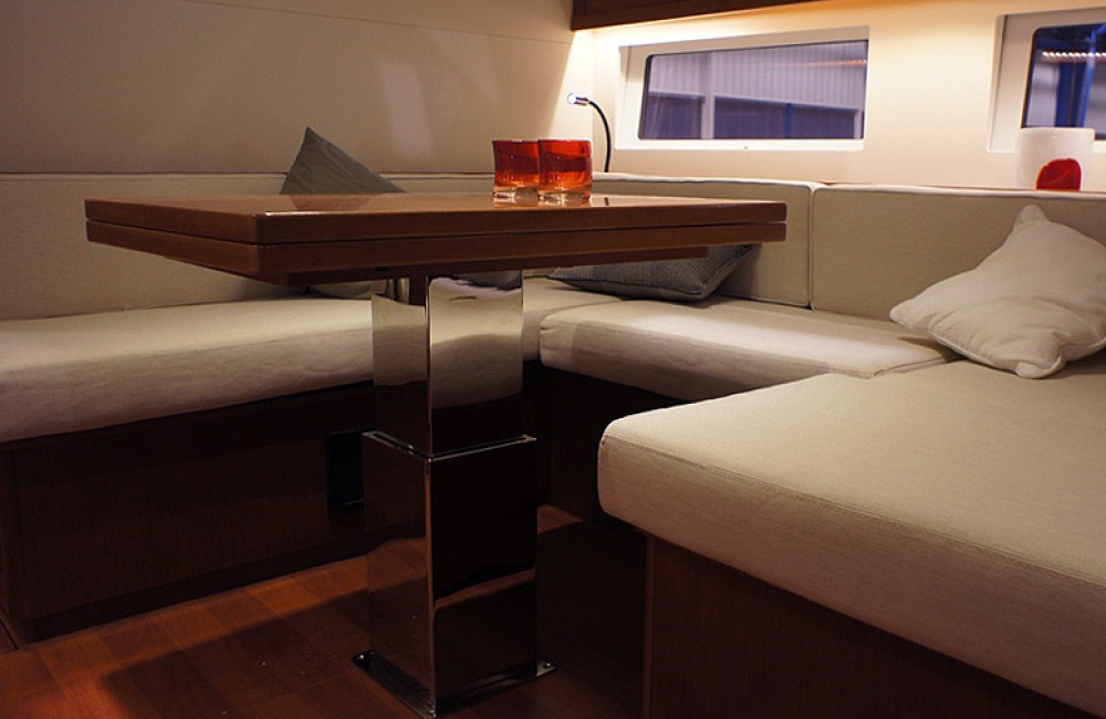oceanis 55 tavolo luxe